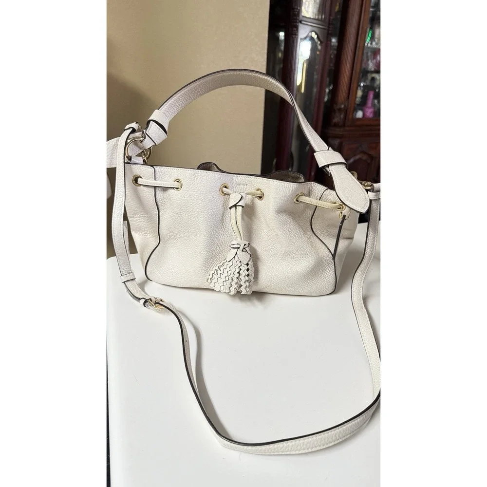 Coach Everly Drawstring Shoulder Bag C5671 Chalk Pebbled Leather Women's Purse‎
